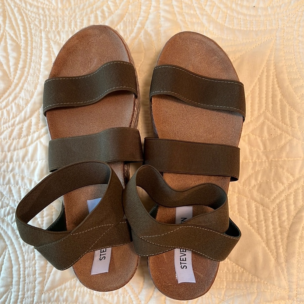 Brand new Steve Madden espadrilles